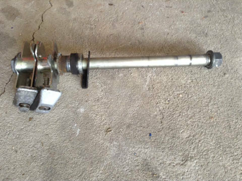 Suzuki GSF650 Rear Axle with Spacers & Adjusters K7 K8